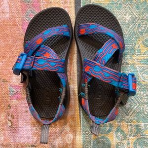 Like new! Little kids size 10 Chacos